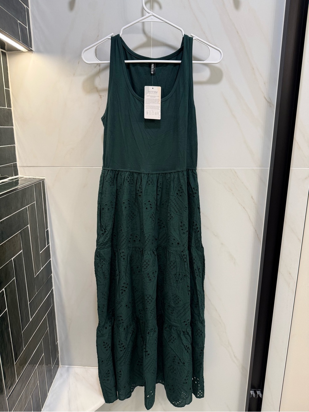 Casual Eyelet Tiered Maxi Dress - Deep Green